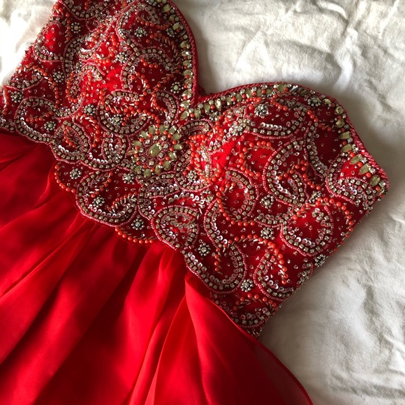 Red sequin strapless Dave & Johnny prom dress - Picture 4 of 5